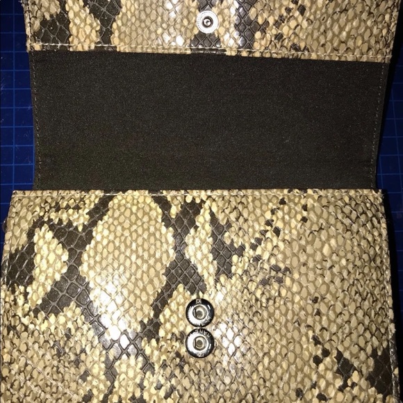 Nine West Python Print Tri-Wallet - Picture 2 of 4